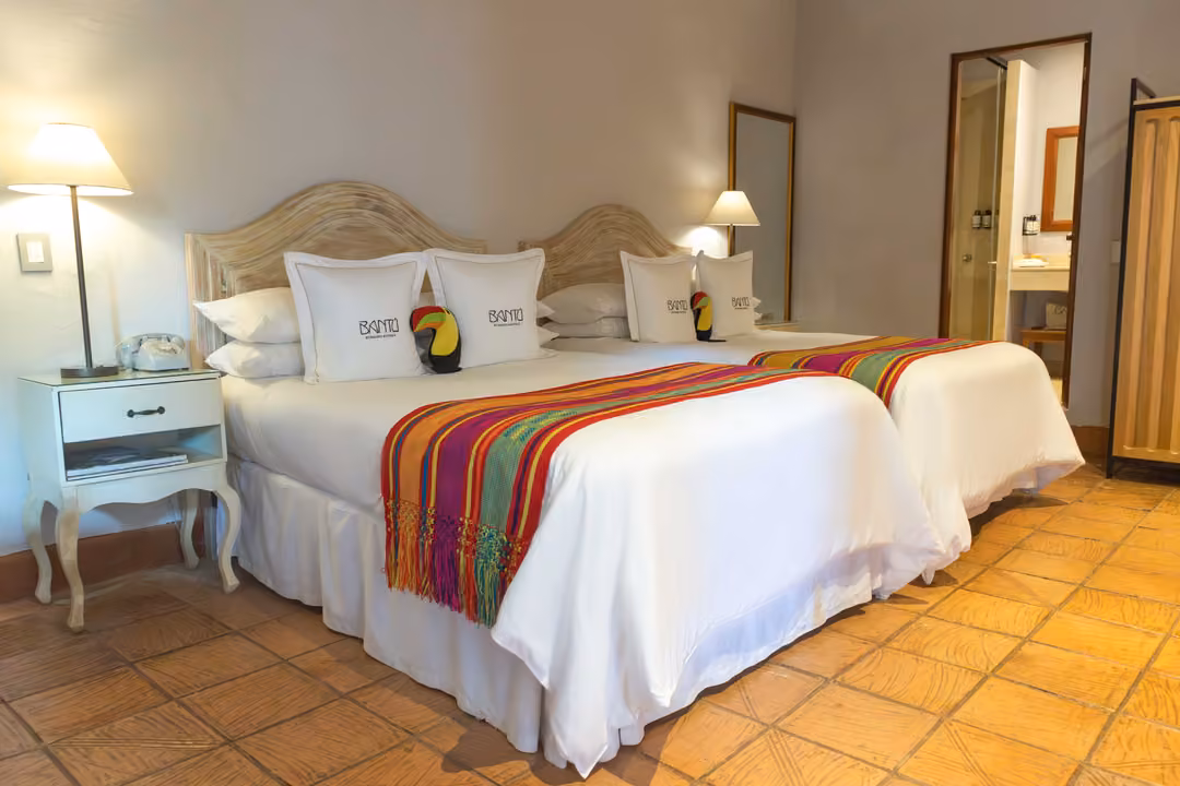 2 Queen Beds Premium